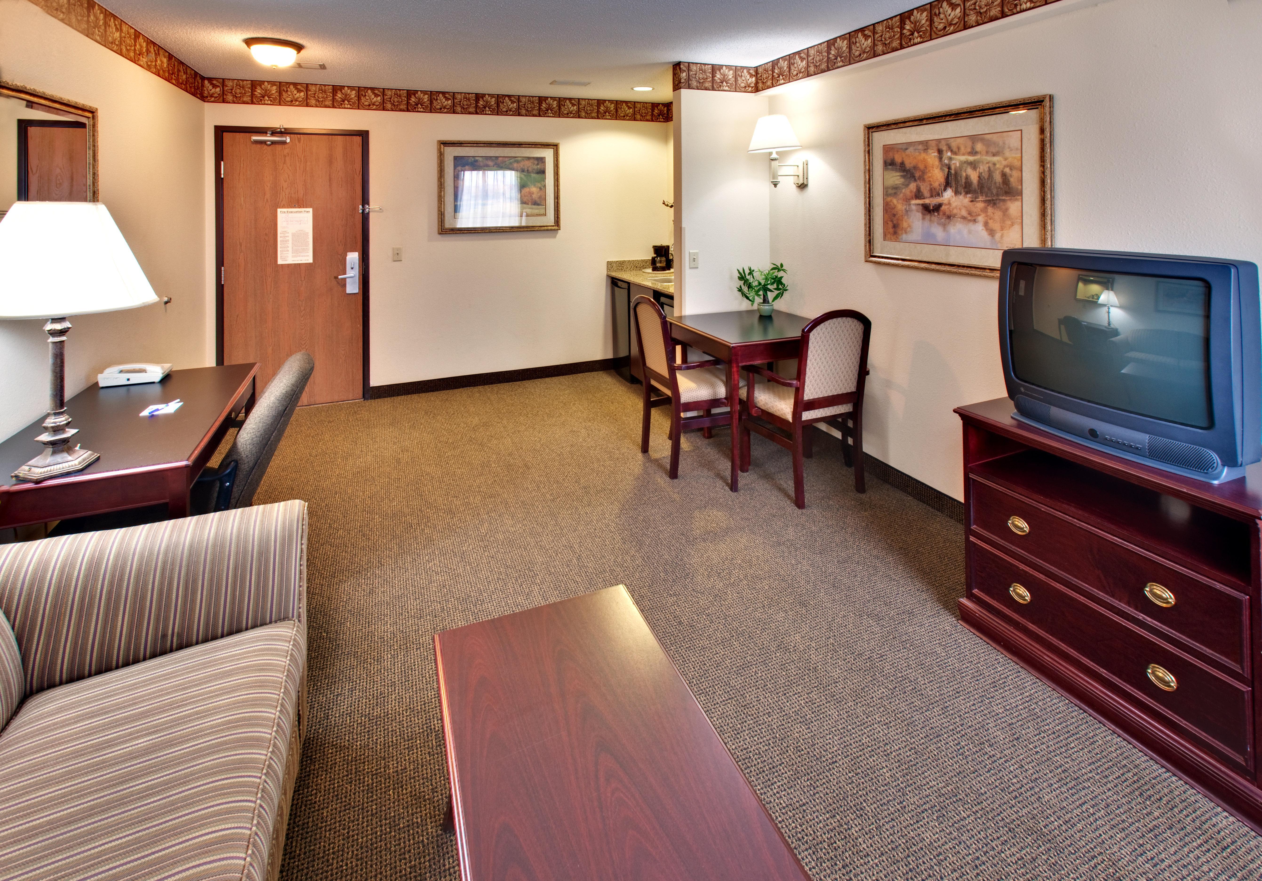 Best Western Watertown Inn & Suites Exteriör bild