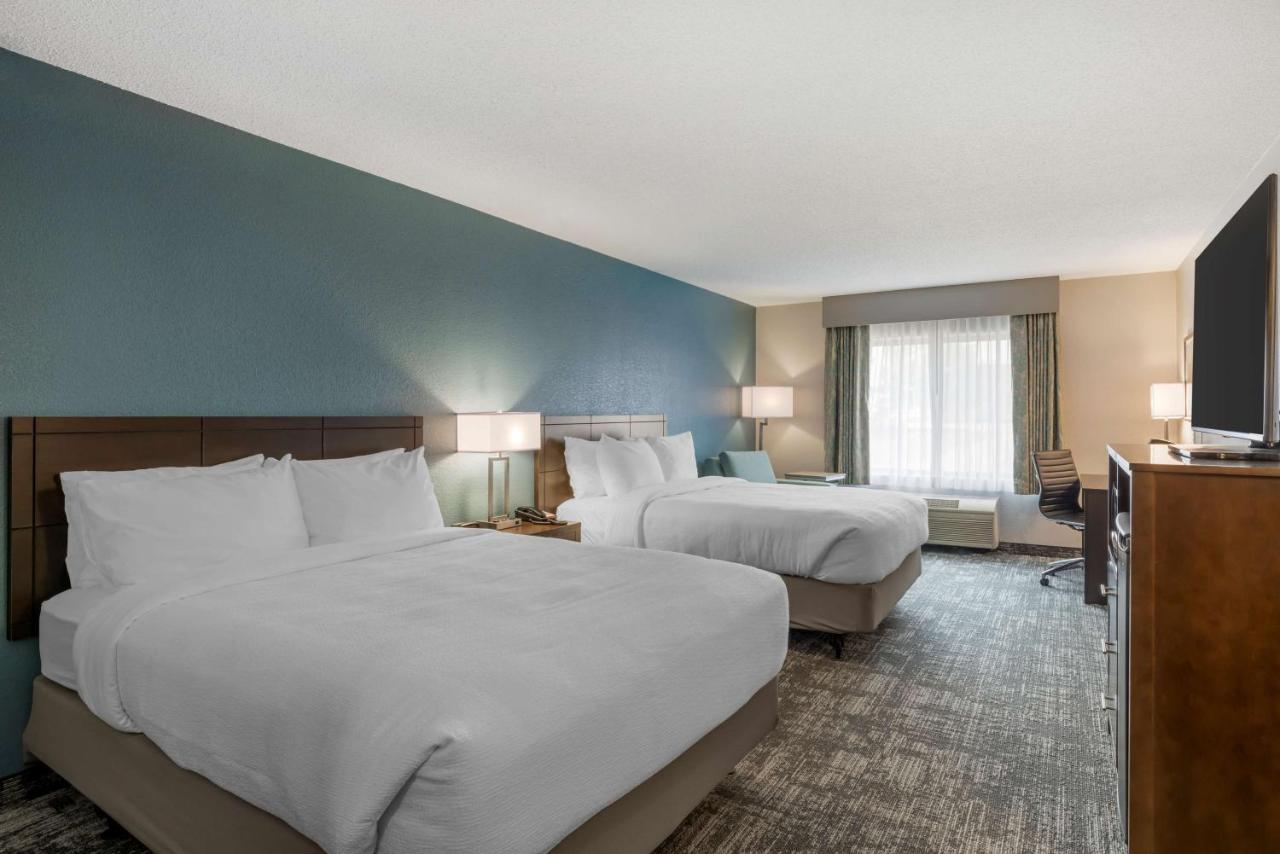 Best Western Watertown Inn & Suites Exteriör bild
