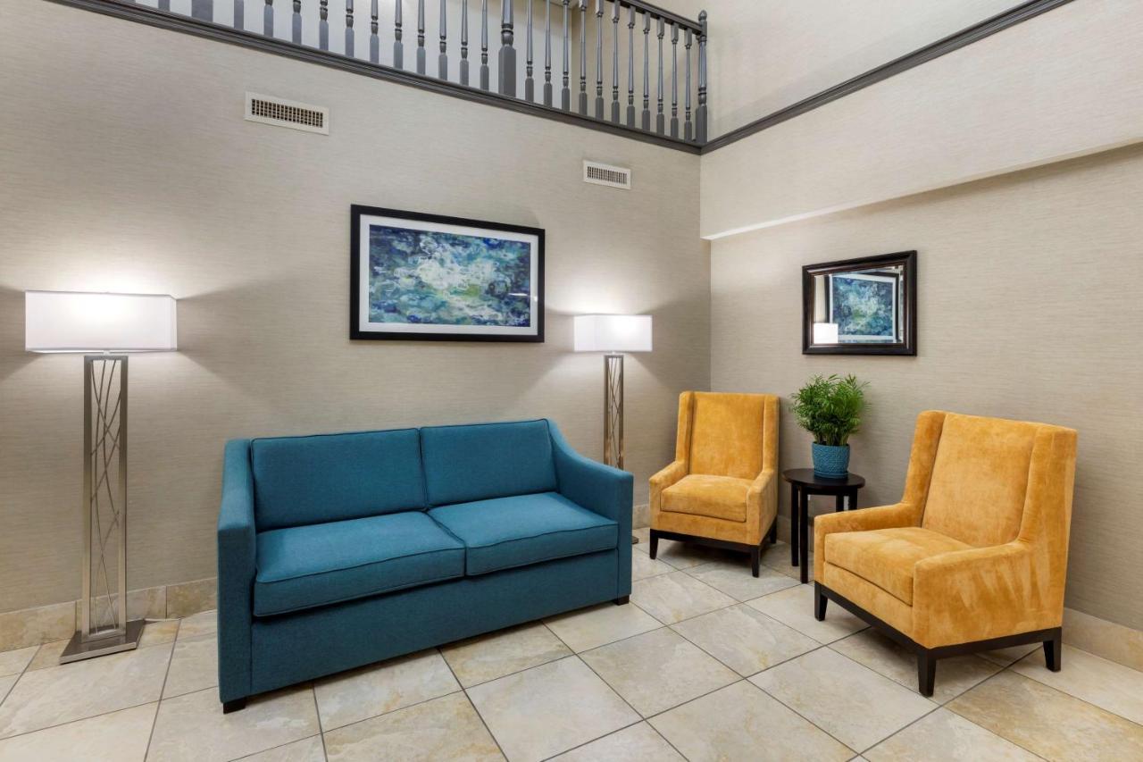 Best Western Watertown Inn & Suites Exteriör bild