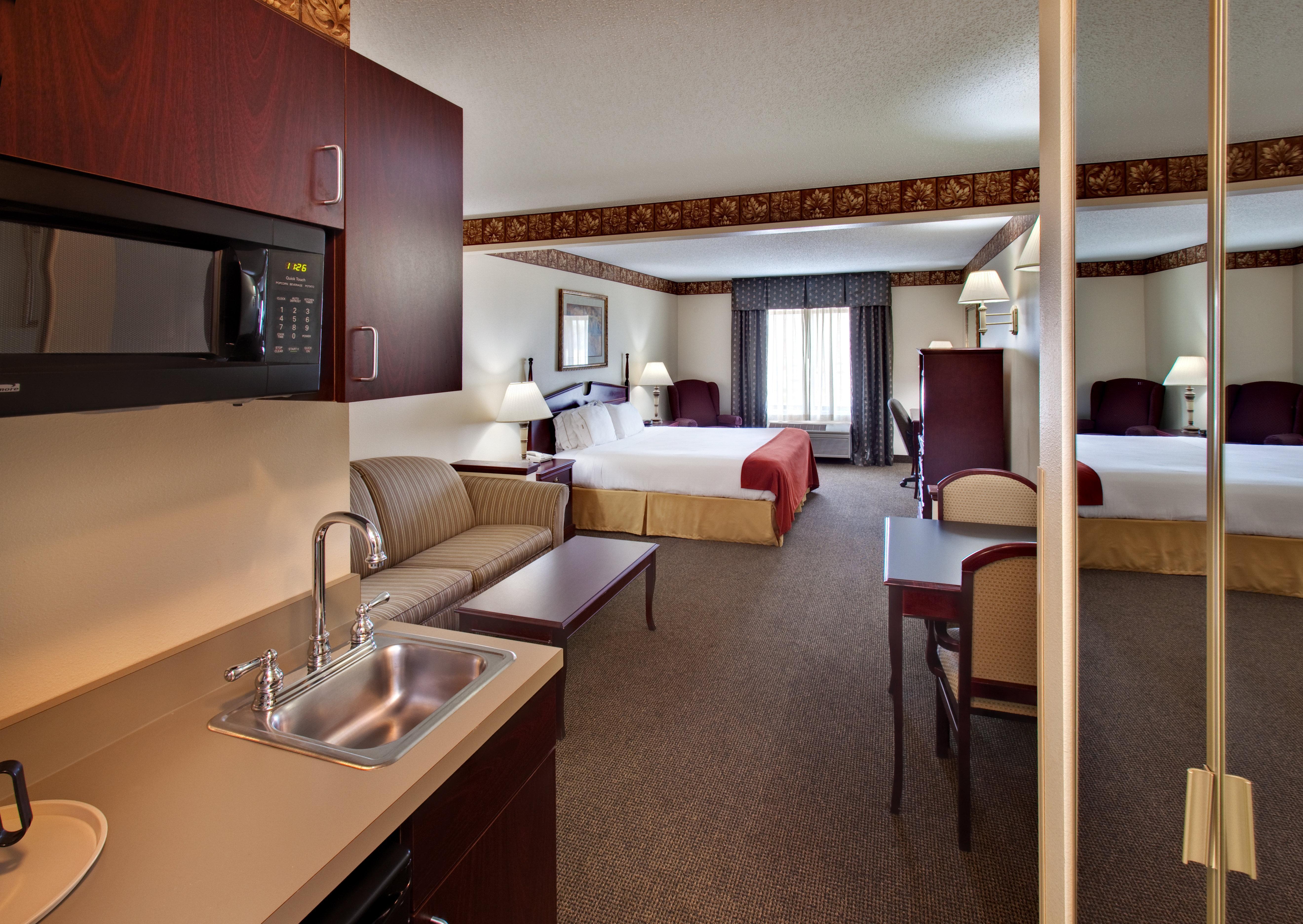 Best Western Watertown Inn & Suites Exteriör bild