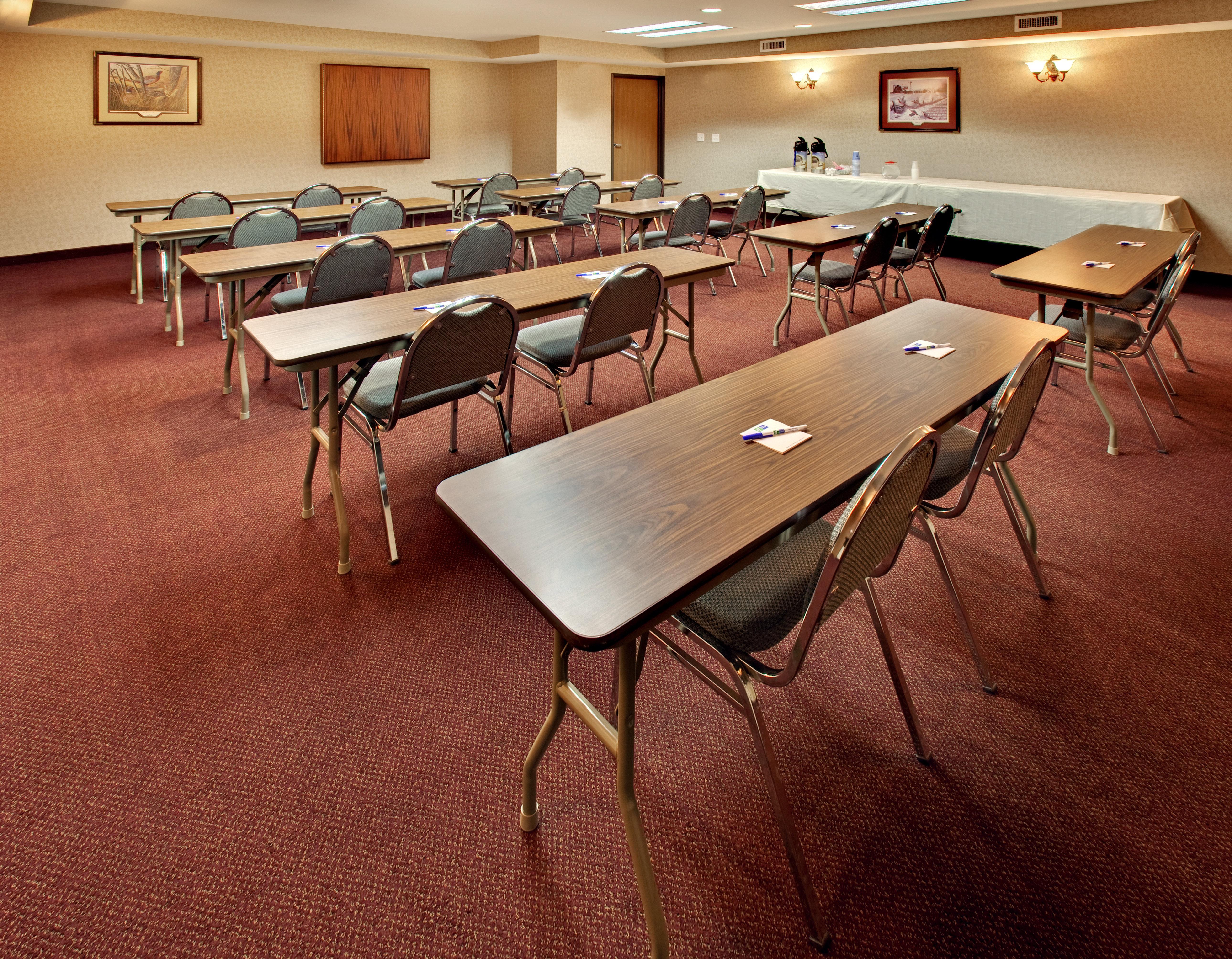 Best Western Watertown Inn & Suites Exteriör bild
