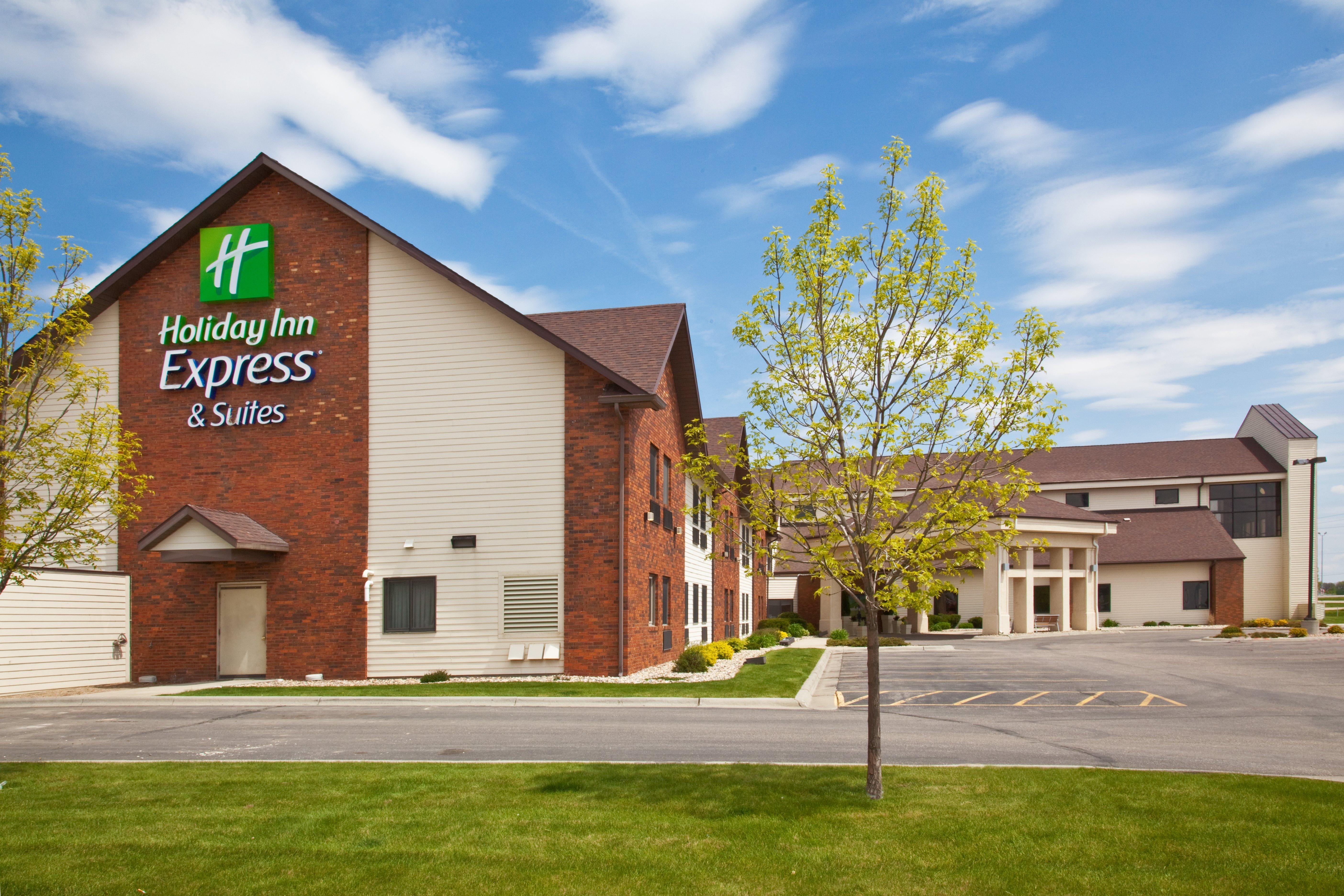 Best Western Watertown Inn & Suites Exteriör bild